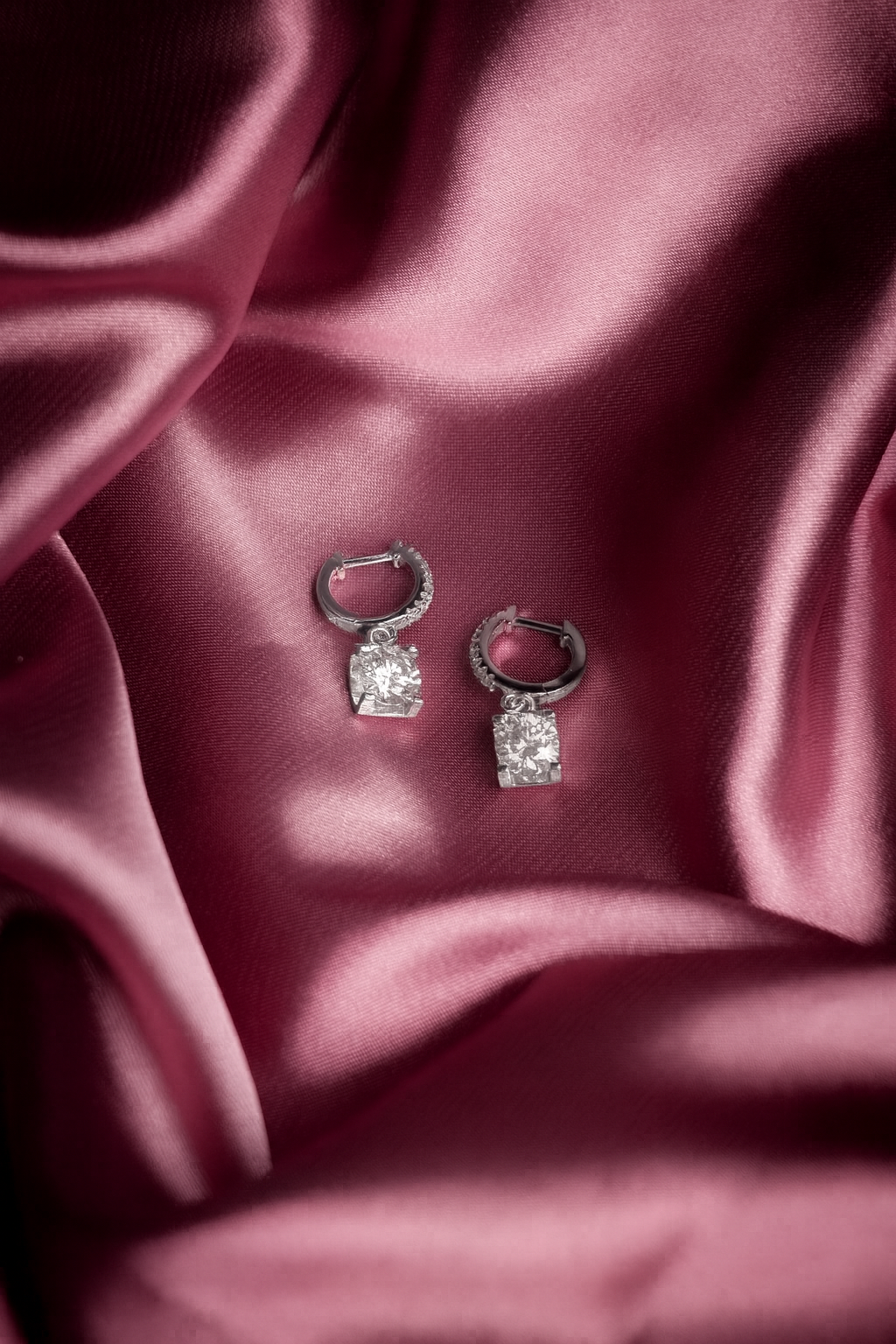 Thalia Solitaire Drop Hoops