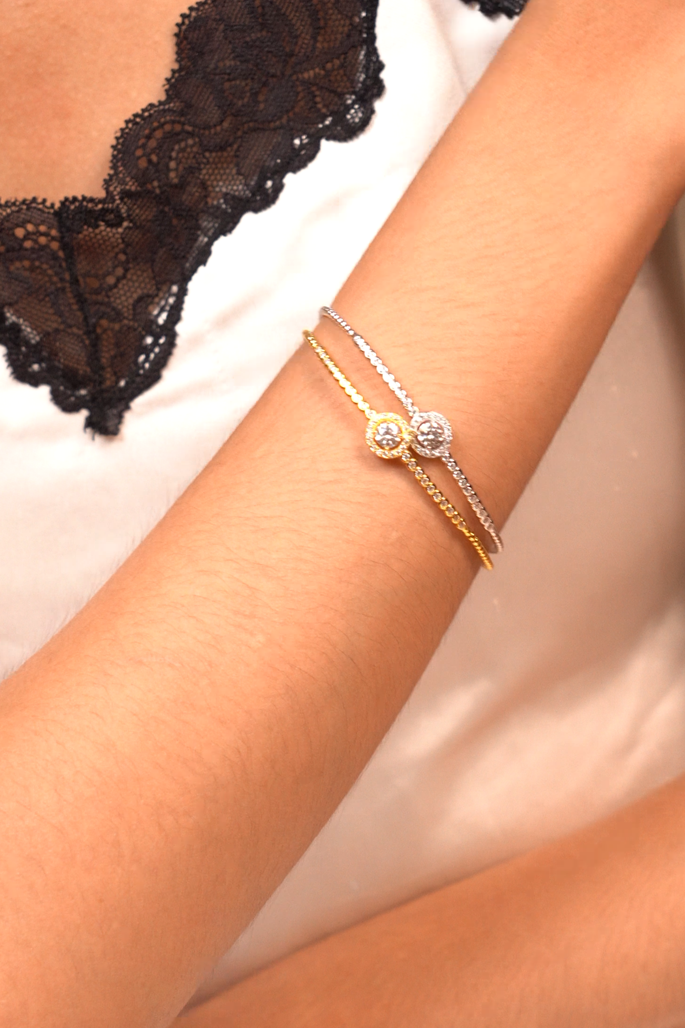 Maris Round Solitaire Bangle